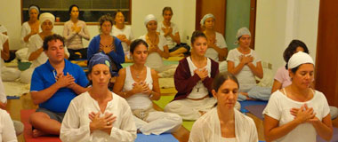 La imagen puede contener: ¿Qué es Kundalini Yoga?, El Árbol de la Vida Perú